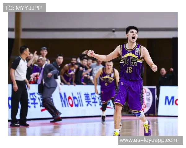 马祖拉点评豪泽近期状态投篮低迷但防守和篮板表现可圈可点 马祖拉点评豪泽近期状态投篮低迷但防守和篮板表现可圈可点